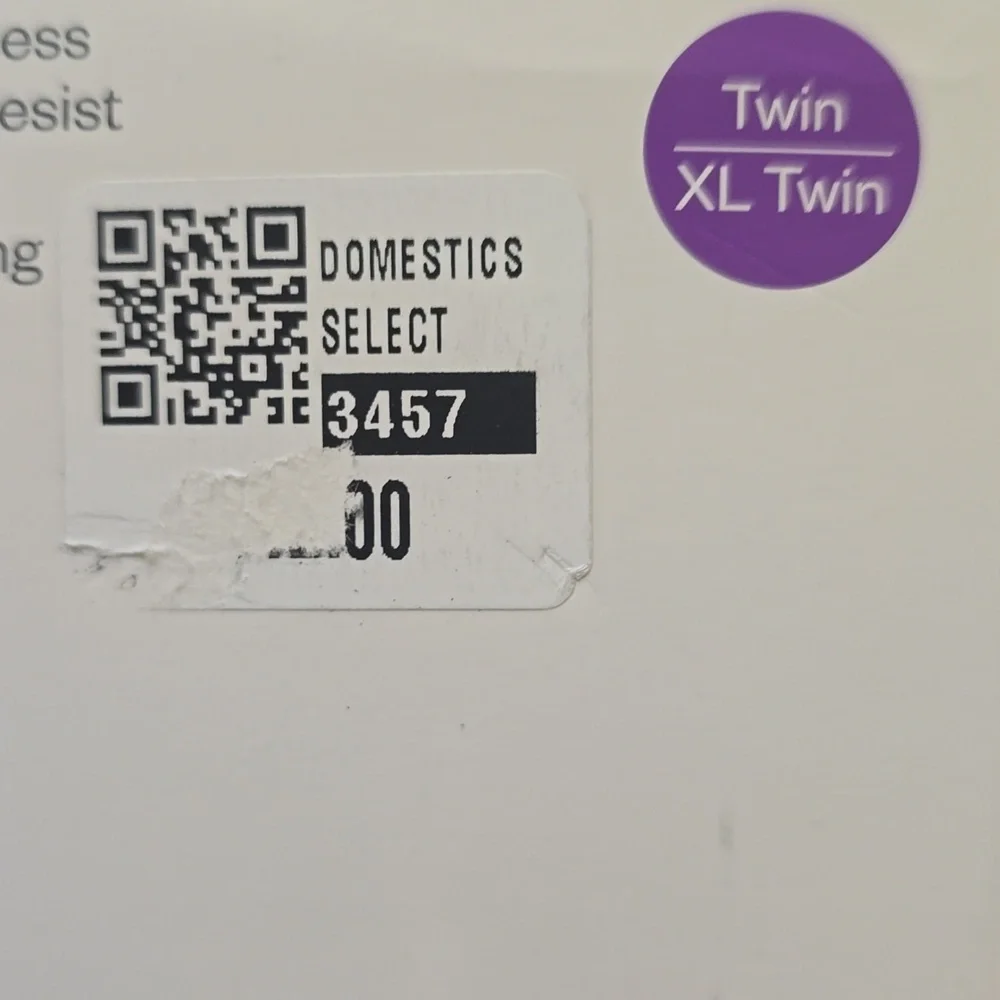 New Room Essentials Twin/Twin‎ XL Tan Checkered Microfiber Sheet Set